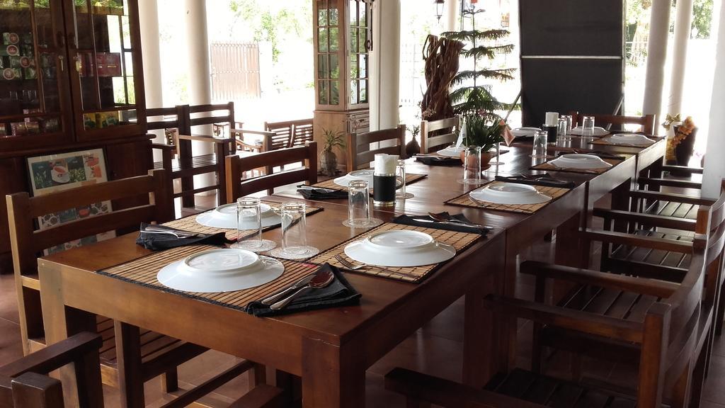 Sihilro Regency Hotel Udawalawe Buitenkant foto