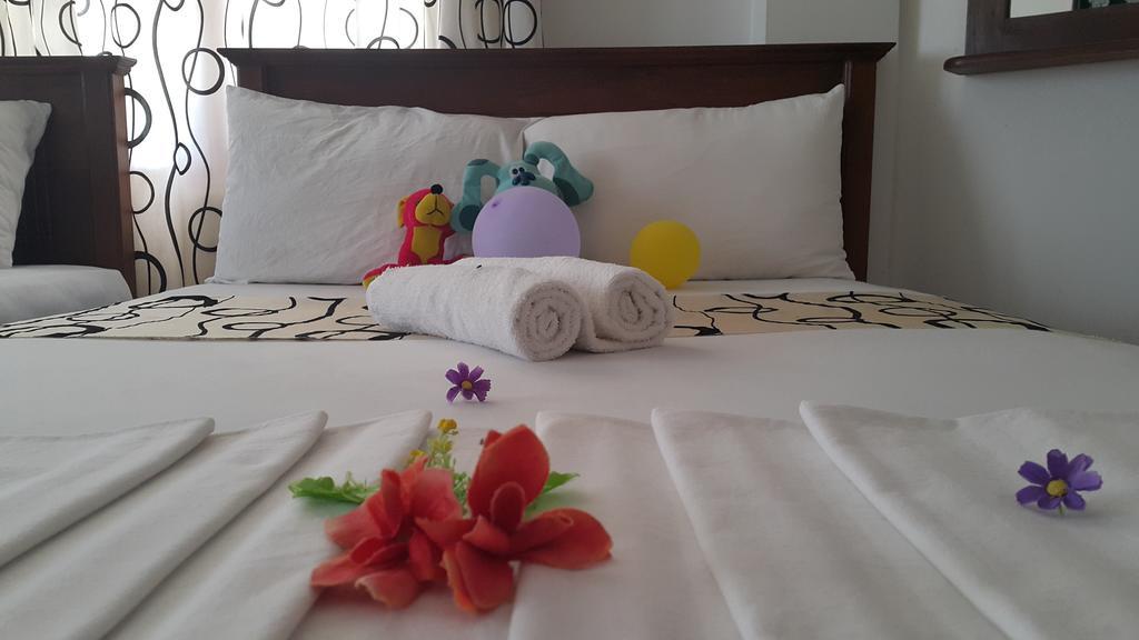 Sihilro Regency Hotel Udawalawe Buitenkant foto