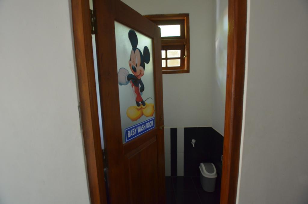 Sihilro Regency Hotel Udawalawe Buitenkant foto